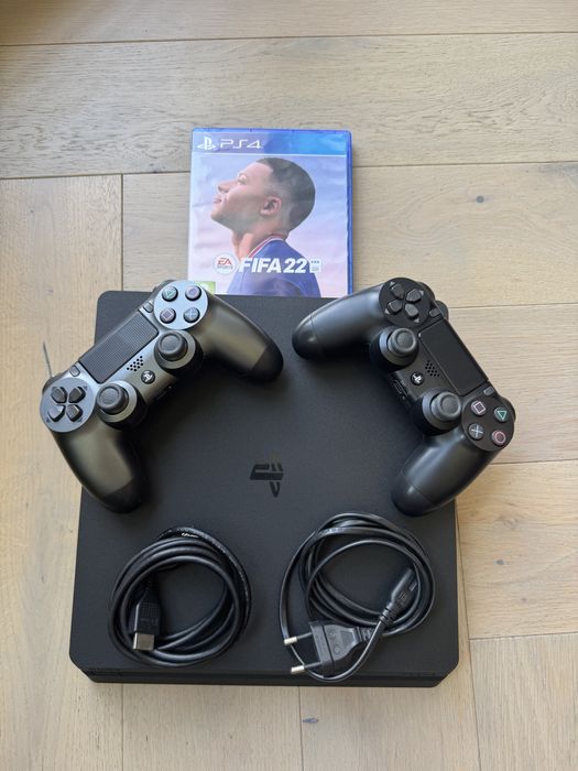 PlayStation 4 PS4 Slim + 2 controllere + jocuri FIFA