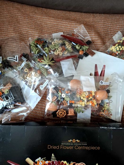 Lego декорация с цветя