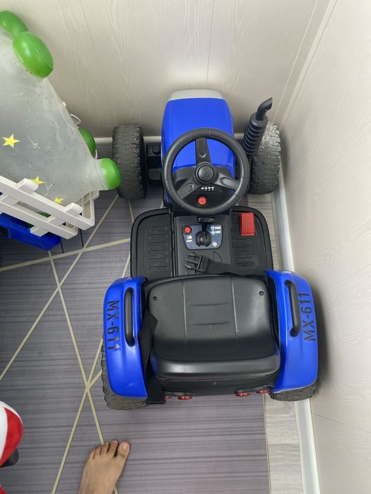 Трактор детский