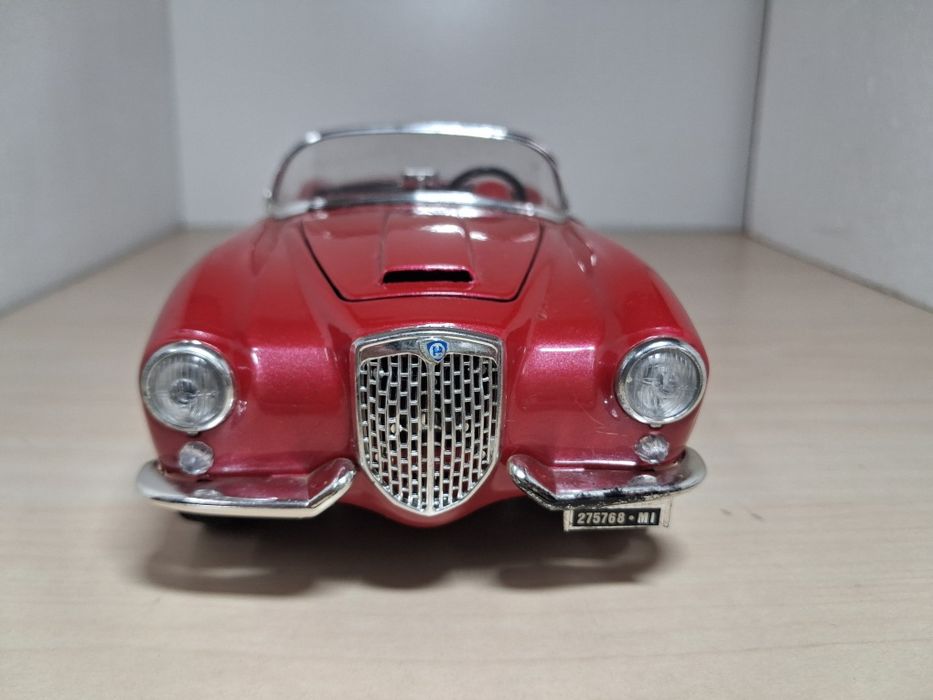 Lancia Aurelia bburago 1:18