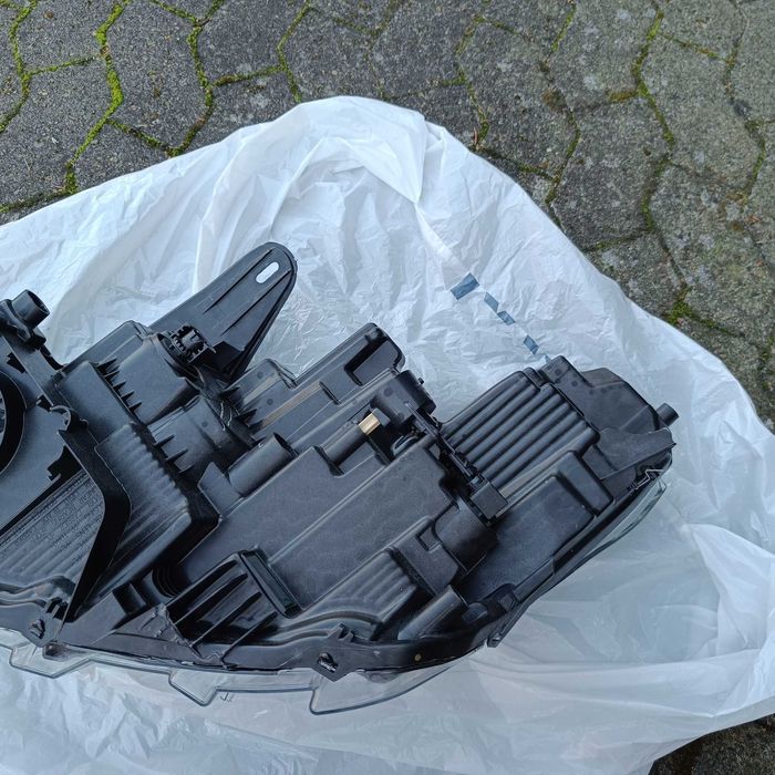 Десен фар за Ford Mustang Mach-E FULL LED LJ8B13E014BE