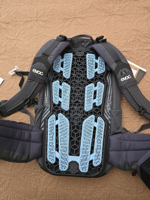EVOC Neo 16l MTB  раница