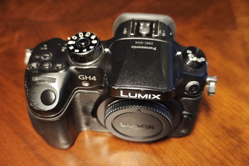 Panasonic Lumix GH4 cu 1092 cadre