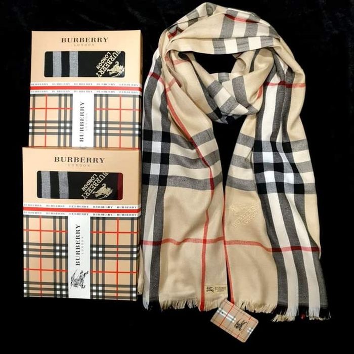 Esarfe/saluri unisex,super calitate, logo brodat, saculet, etichetă