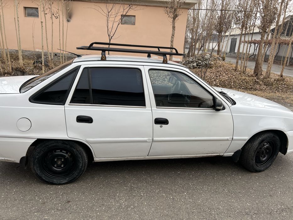 Nexia 2 1.6 Moshina yaxshi holatda