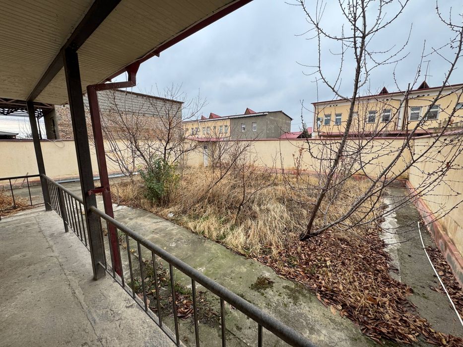 Зудлик билан сотилади 4 хона 4 сотихли 2 этажли катедж Ф.Косимова