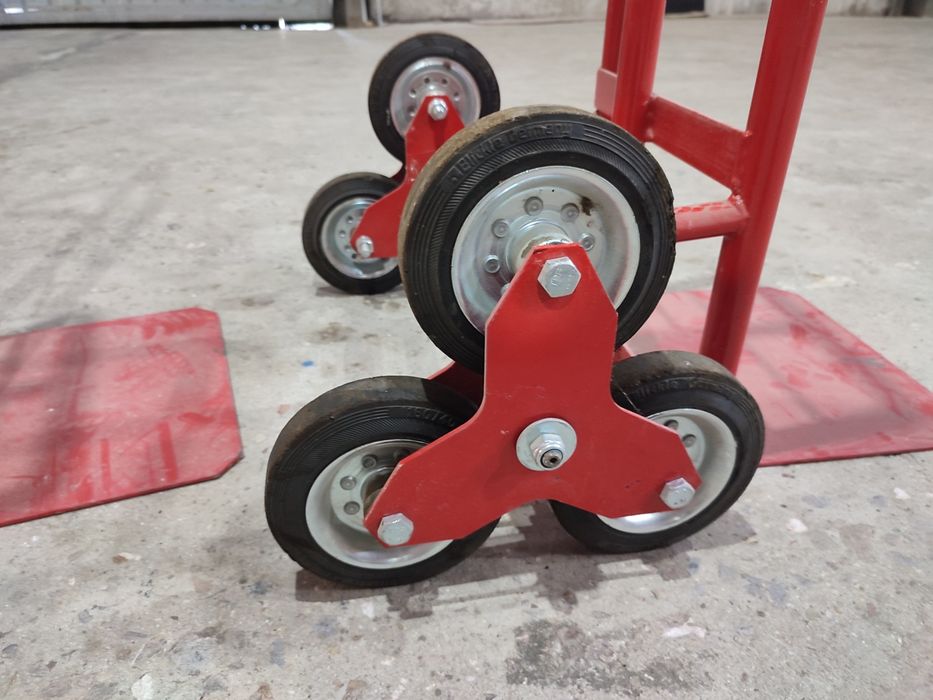 Продавам колички за стълби HTS-150-GB