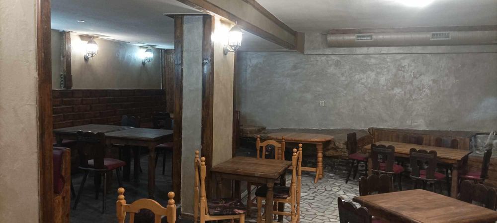 Дава се под наем Заведение в Пловдив, Център - 200 кв.м за 900 € - Снимка #1