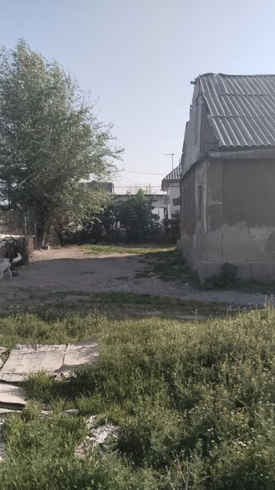 Продам участок и дом 20 соток.