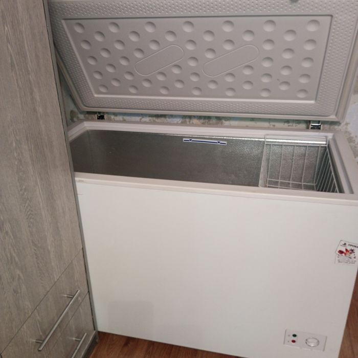 Продам морозильную камеру