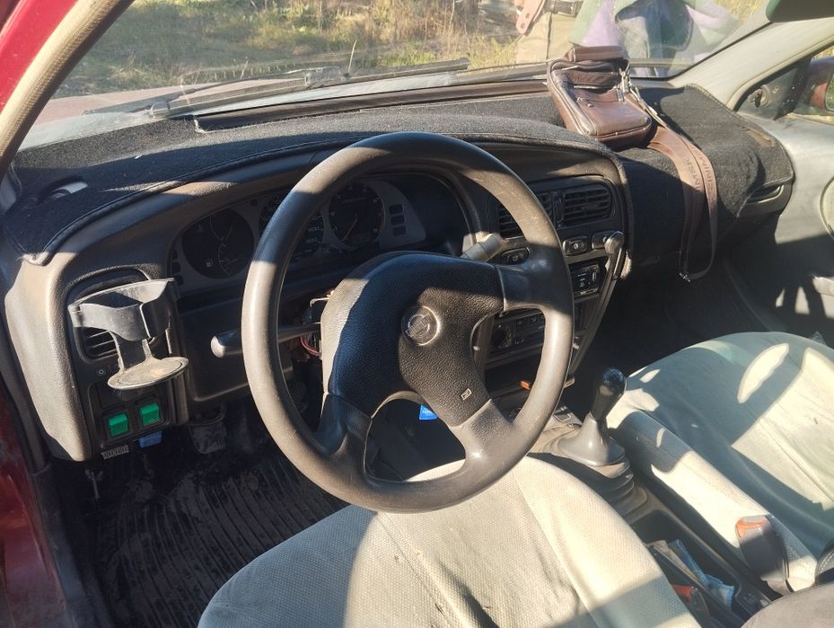 Продам машину Nissan Primera p10 1994