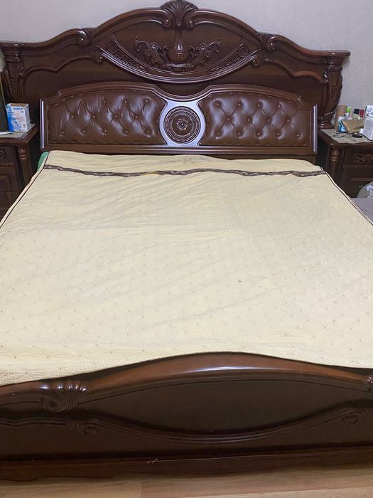 Продам спальный гарнитур