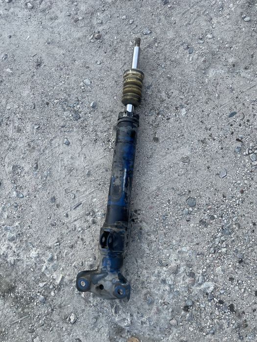 Амортизатор передний w124