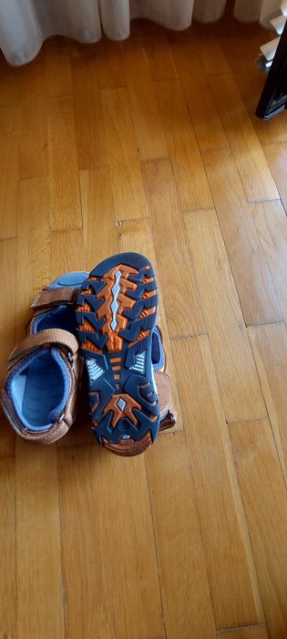 Детски сандали кожени