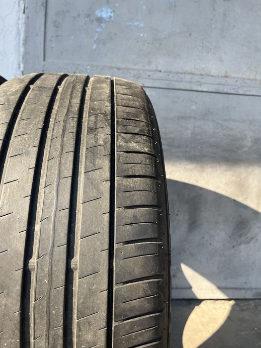 2 бр. летни гуми 225/50/17 Falken DOT 1023 4,5/5 mm