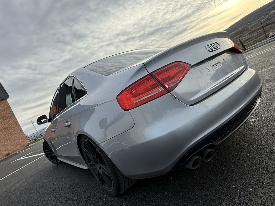 Bara spate audi a4 b8 s line sedan berlina lx7v LX7V