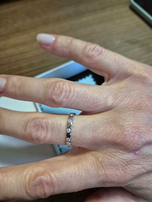 Дамски пръстен с цирконий