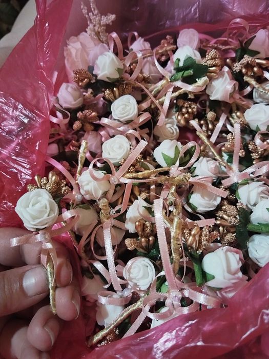 Магнити и бутониери