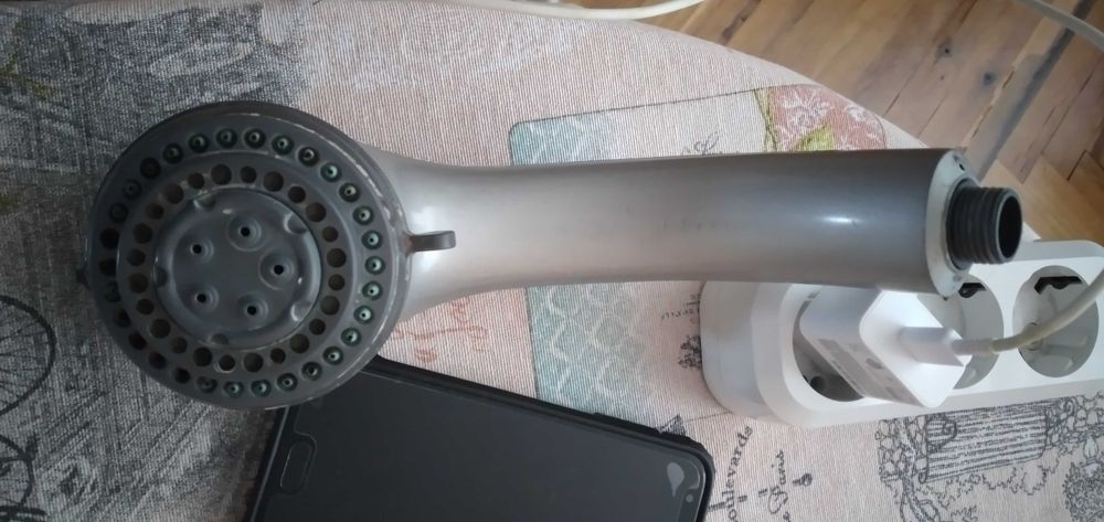 Продавам  душ слушалки