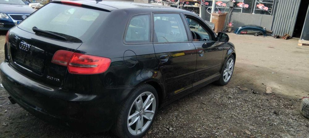 Dezmembrez Audi A3 8P 2.0 TDi an 2009 cod motor CBAB