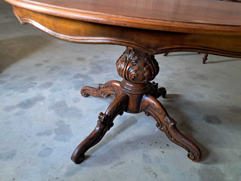 masa mare  de living extensibila ,din lemn