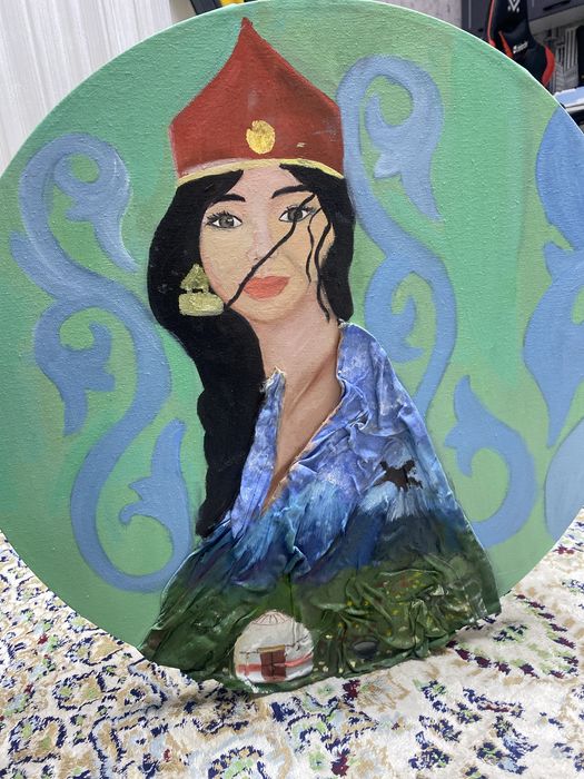 Картина с традиционными узорами