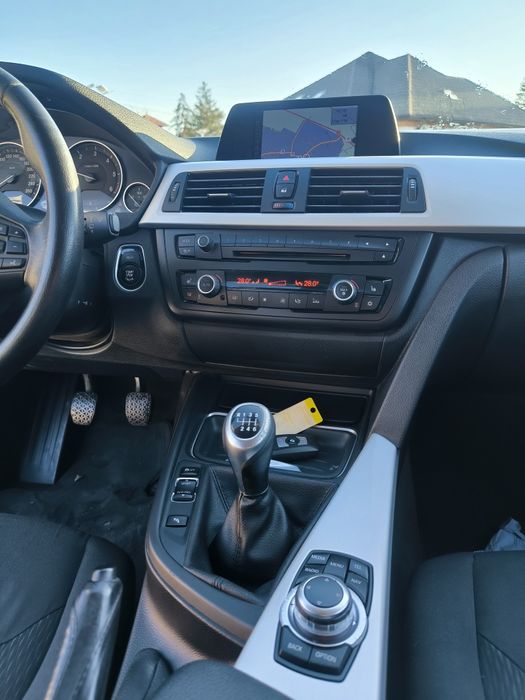 2012 BMW Seria 3 (F30) 320d Sedan Manual