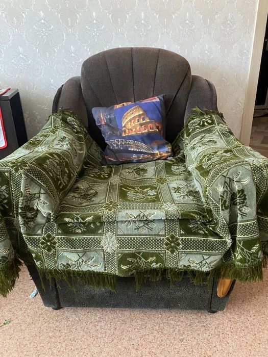 Продам диван и кресла