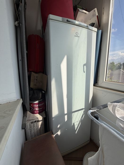 Морозильник indesit