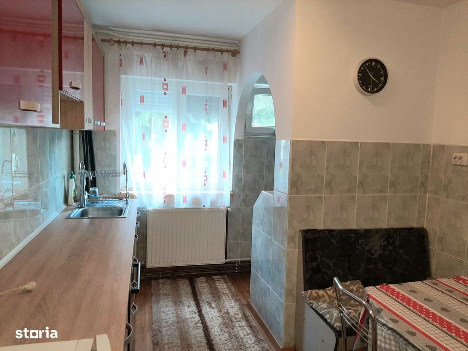 Vand apartament 3 camere PARTER, bloc caramida, Micro 16, Satu Mare