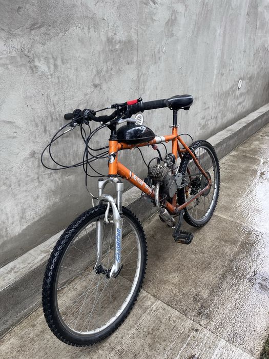 Bicicleta cu motor