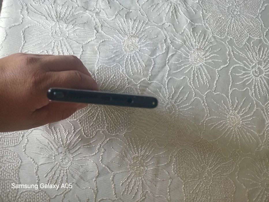 Samsung not 9 sotiladi
