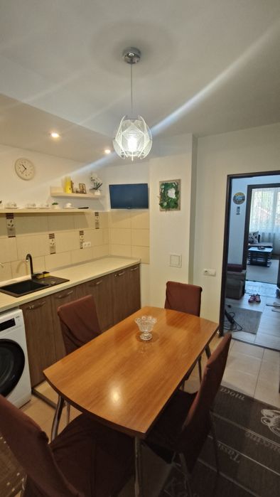 Apartament de închiriat.