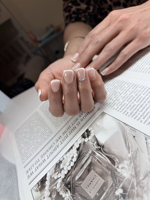 Маникюр , педикюр шиллак, наращивание, аппаратный маникюр