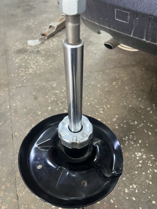 Стойка, амортизатор передний бмв 318, е36