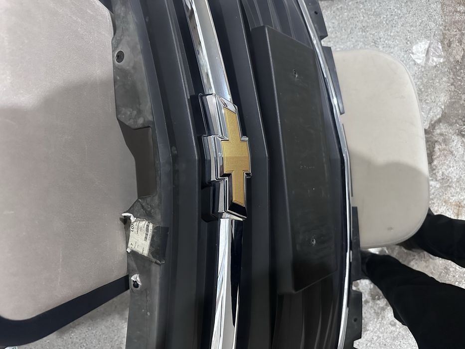 Решотка радиатора на шевроле Оникс