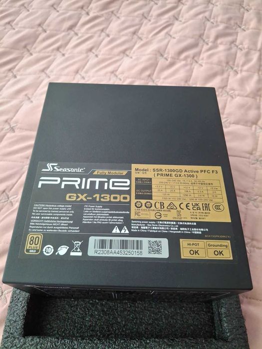 Мощно геймърско захранване Seasonic PRIME 1300W Gold