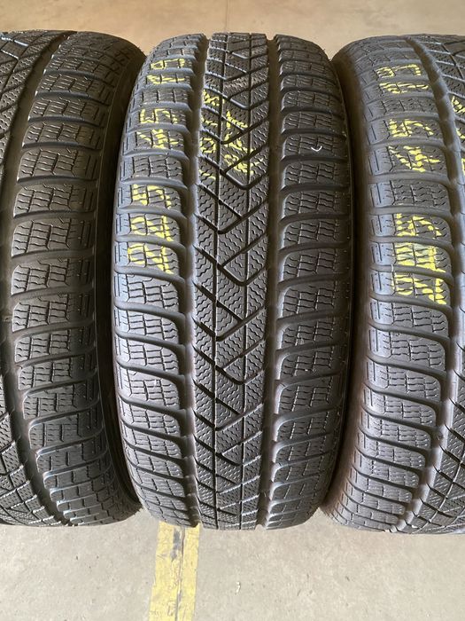 Anvelope iarna 225/45/19 Pirelli Sottozero 3 RFT 225 45 19 R19