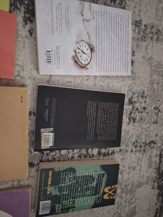 Lot 10 cărți la super pret