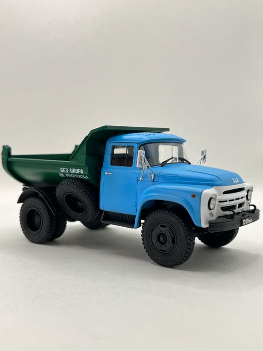 Модель ЗИЛ-130-ММЗ-555 Масштаб 1/35