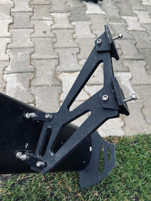 Eleron auto, spoiler auto