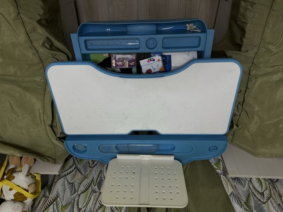 Парта детская, стол и стульчик