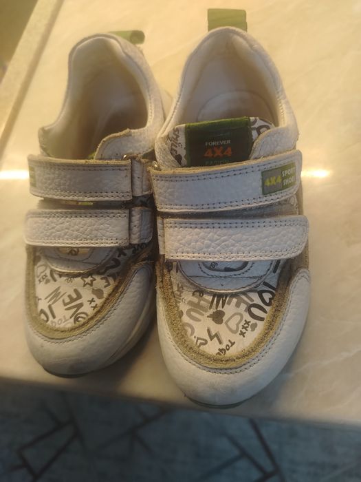 Продам кроссовки ортопедические атдотан