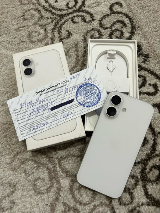 Айфон 16 белый.
