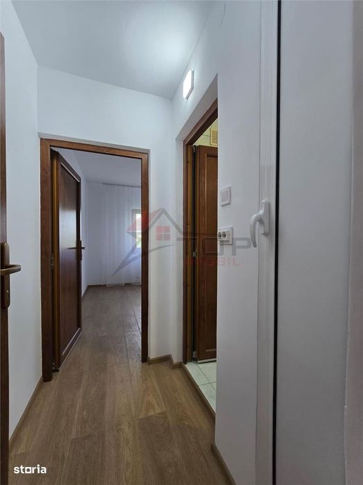 Zimbru - Tigarete, 3 camere decomandat 81mp, bloc din 91
