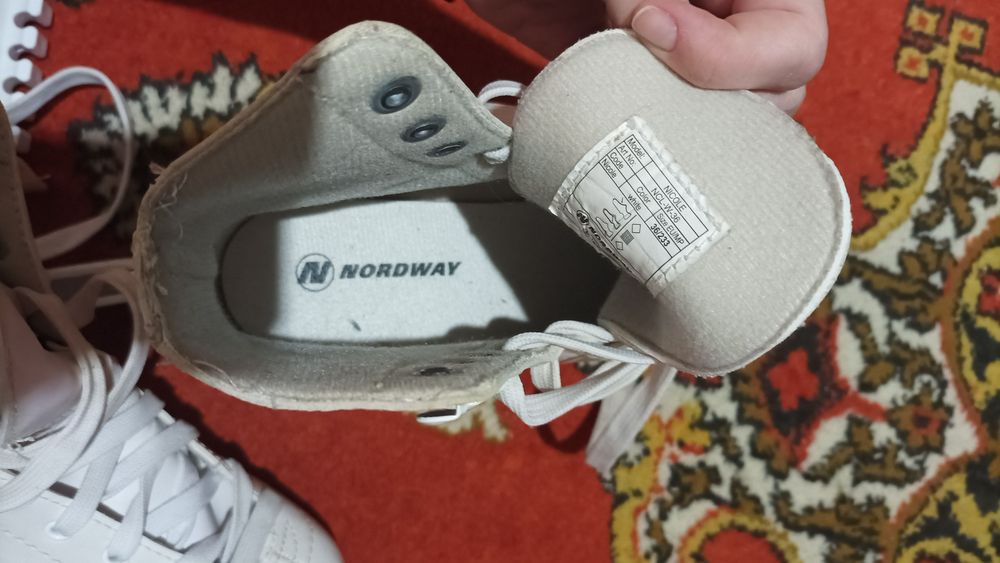 Фигурные коньки.