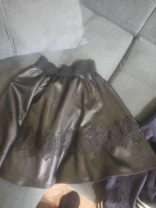 Продам вещи на девочку 7-10 лет