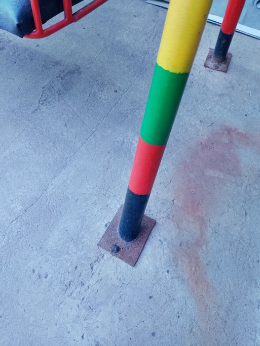 Срочно продам качели