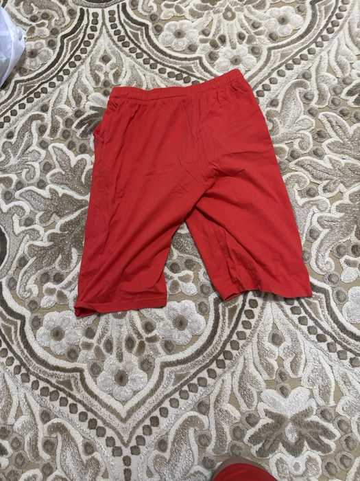 Красные шорты повседневная