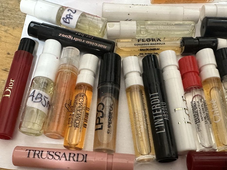 Miniaturi parfumele dior etc